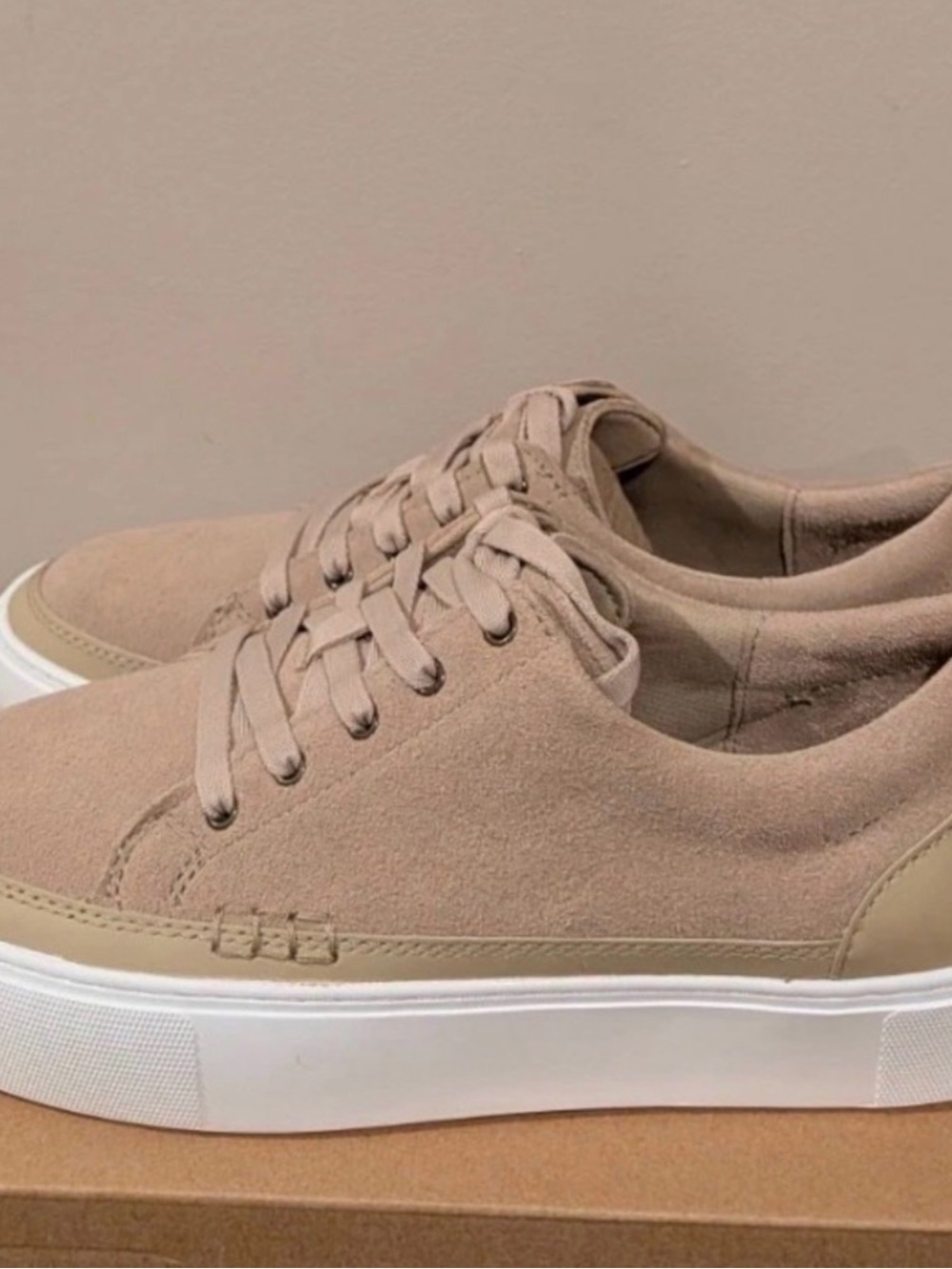 UGG Zilo Lace Up Shoes - Tan